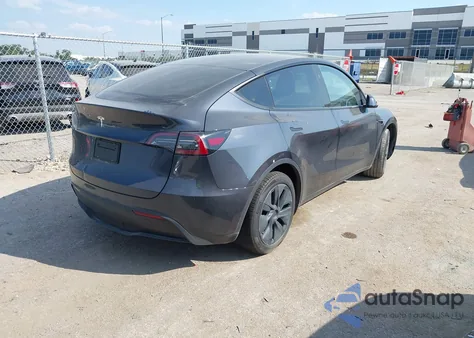 2025 Tesla Model Y Long Range Dual Motor All-Wheel Drive from USA, damaged, VIN 7SAYGDED0SA371231
